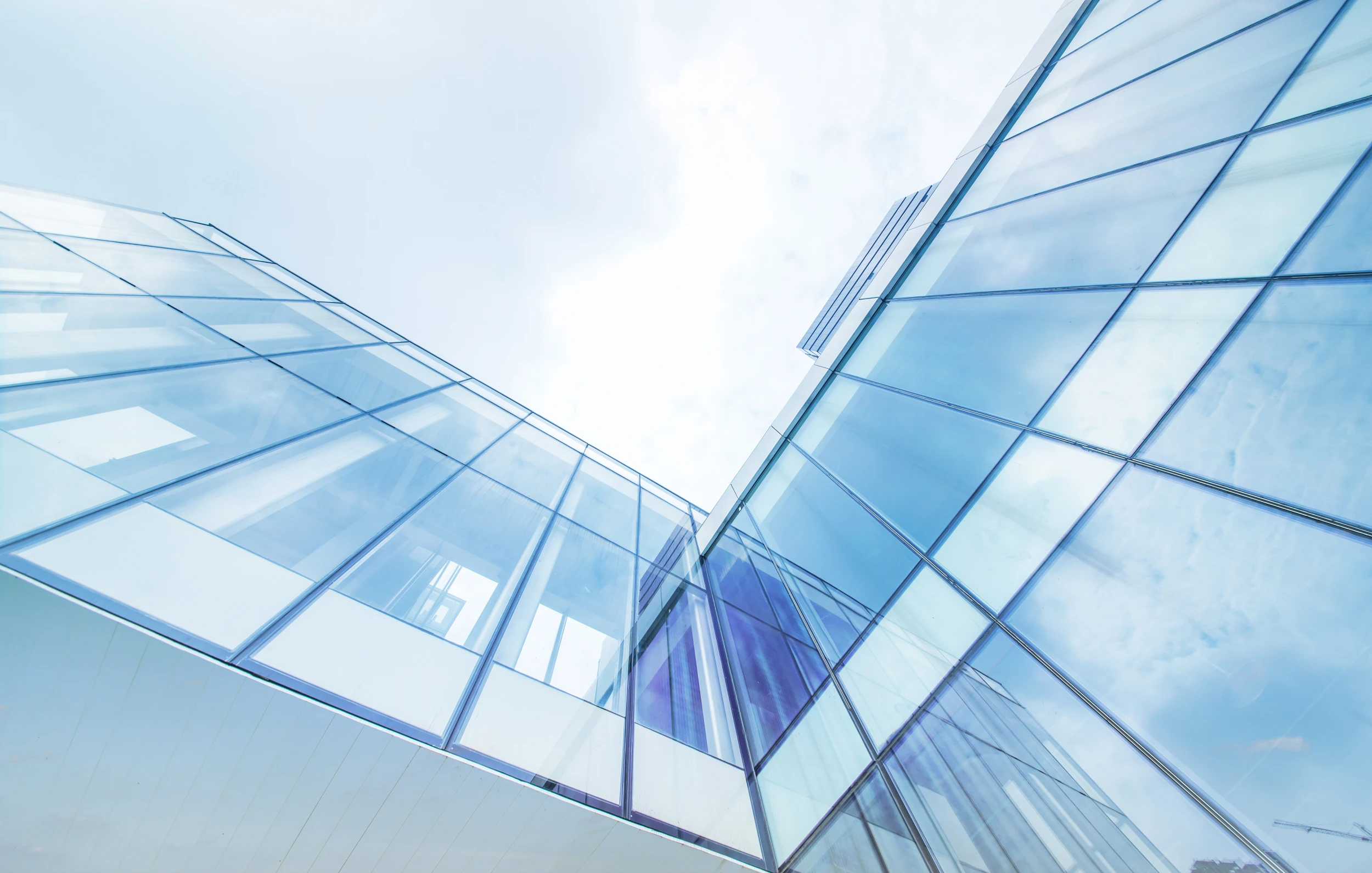 Закаленное стекло 10 мм HD Neutral 67: уникальное стекло с защитой от ультрафиолета.